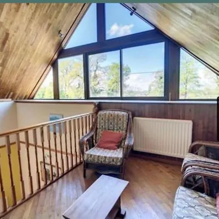 Peaceful Detached Stone * Lesbois