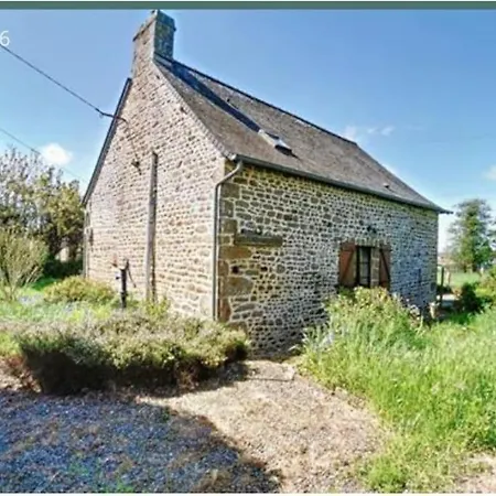 Peaceful Detached Stone Semesterbostad Lesbois