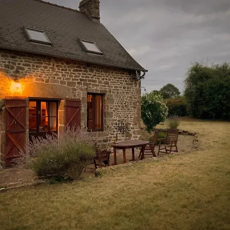 Peaceful Detached Stone Semesterbostad